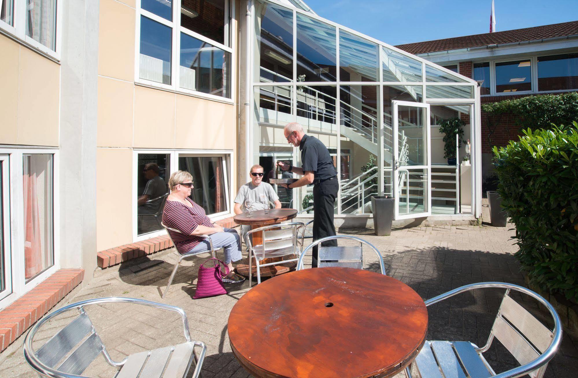 Hotel Vissenbjerg Storkro Exterior photo
